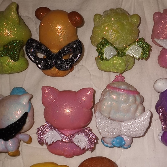 Tic Tac Toy XOXO Exclusive Glitter Friends Animals Toys Cake Topper - Picture 8 of 12